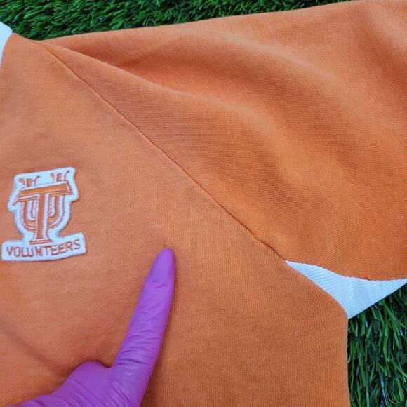 Vintage Tennessee Volunteers Sweatshirt Womens XL 22x22 Crop - Picture 2 of 12